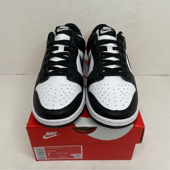 Nike Dunk Low WMNS “Panda/Black White” 2023 - Picture 2 of 4